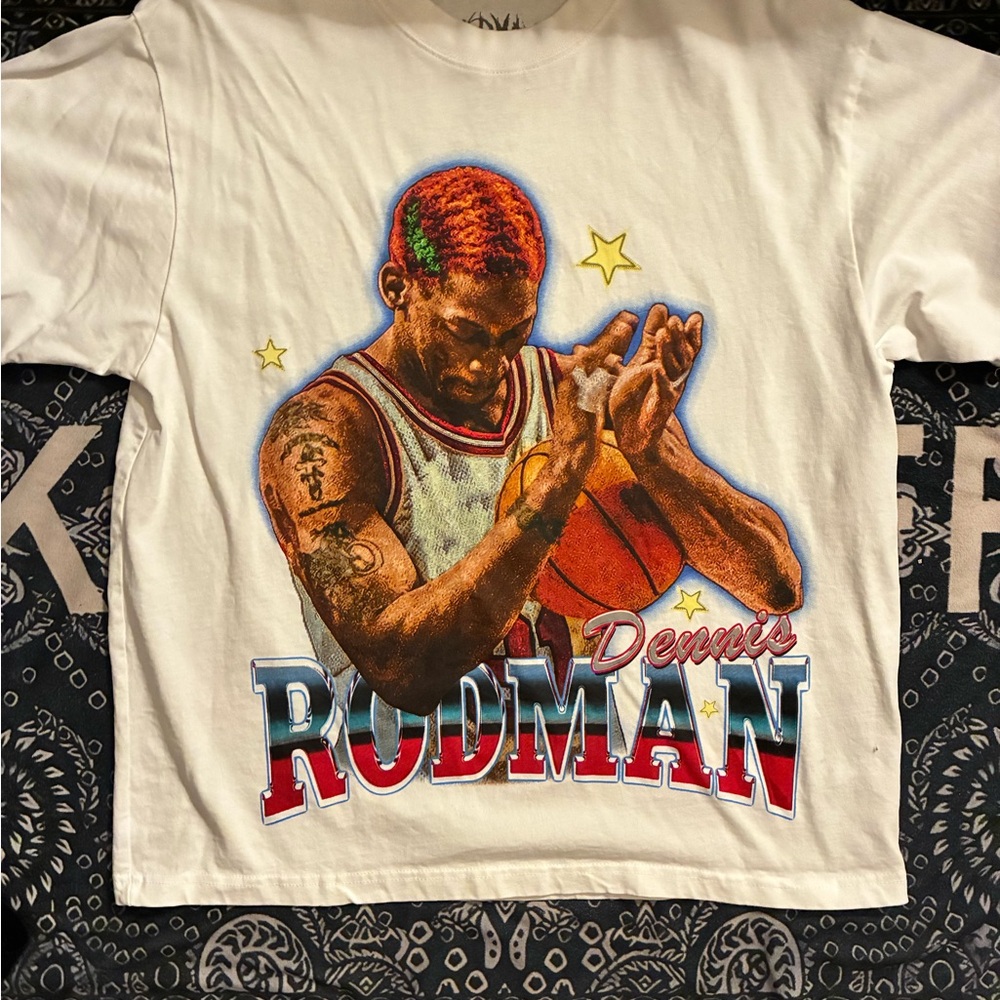 PacSun White Graphic T-Shirt with Colorful Print